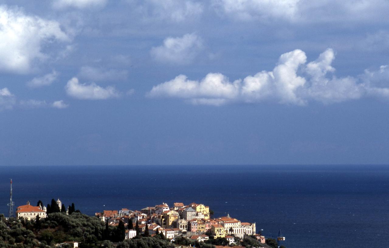 Uliveto Saglietto Agriturismo A Poggi Apartments Imperia Zewnętrze zdjęcie